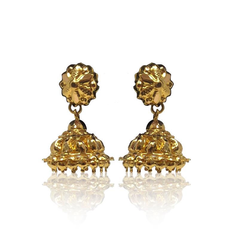 Gold stud hot sale earrings 4 grams