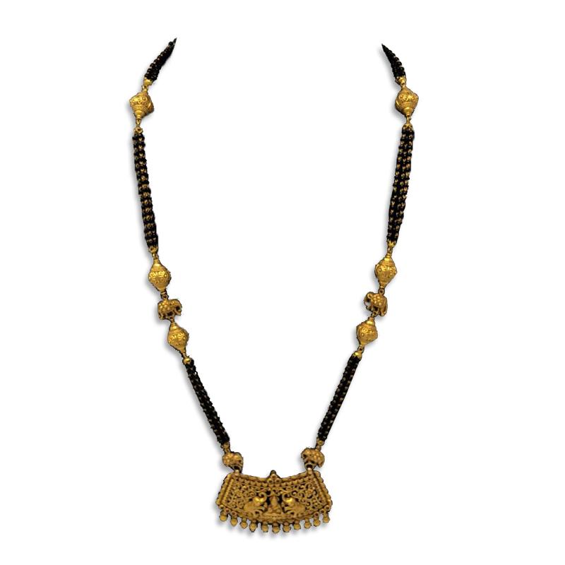 Gold chain with outlet black pearl