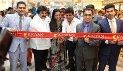 Tamil actor prabhu inaugurates kalyan jewelry bangalore