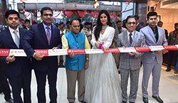 kalyan jewellers opens 100th india showroom at ranchi