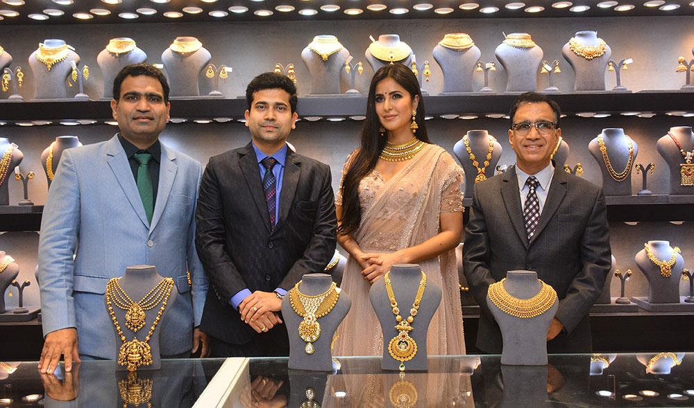 Kalyan Jewellers opens seven showrooms across India