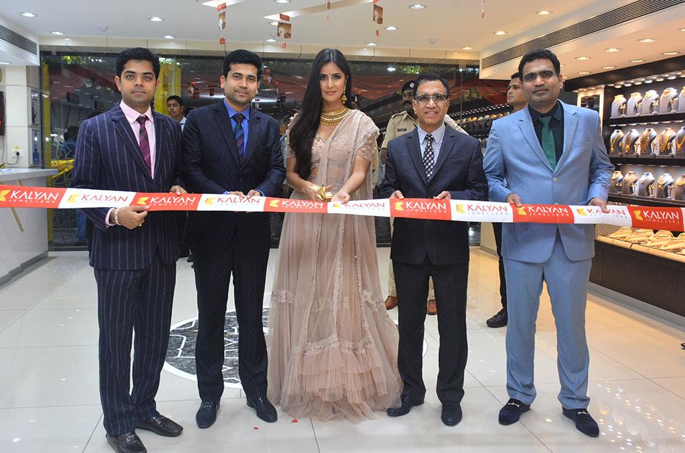 Kalyan Jewellers opens seven showrooms across India
