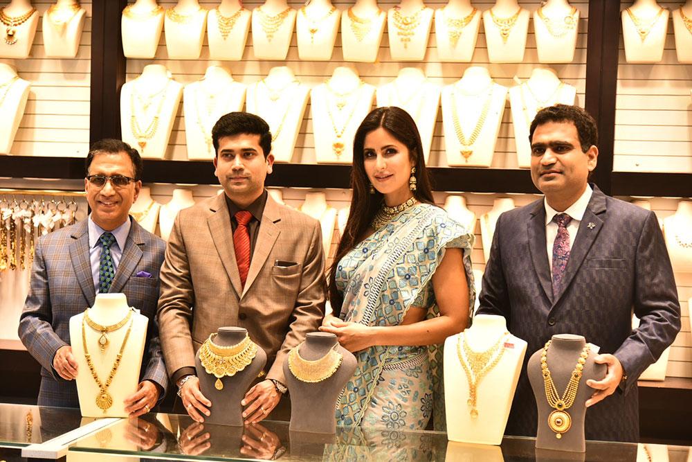 Kalyan Jewellers opens seven showrooms across India