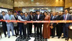 Shahrukh Khan inaugurates Kalyan Jewellers showrooms in Oman